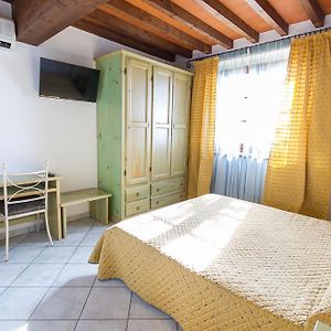 Camera standard con letto king size